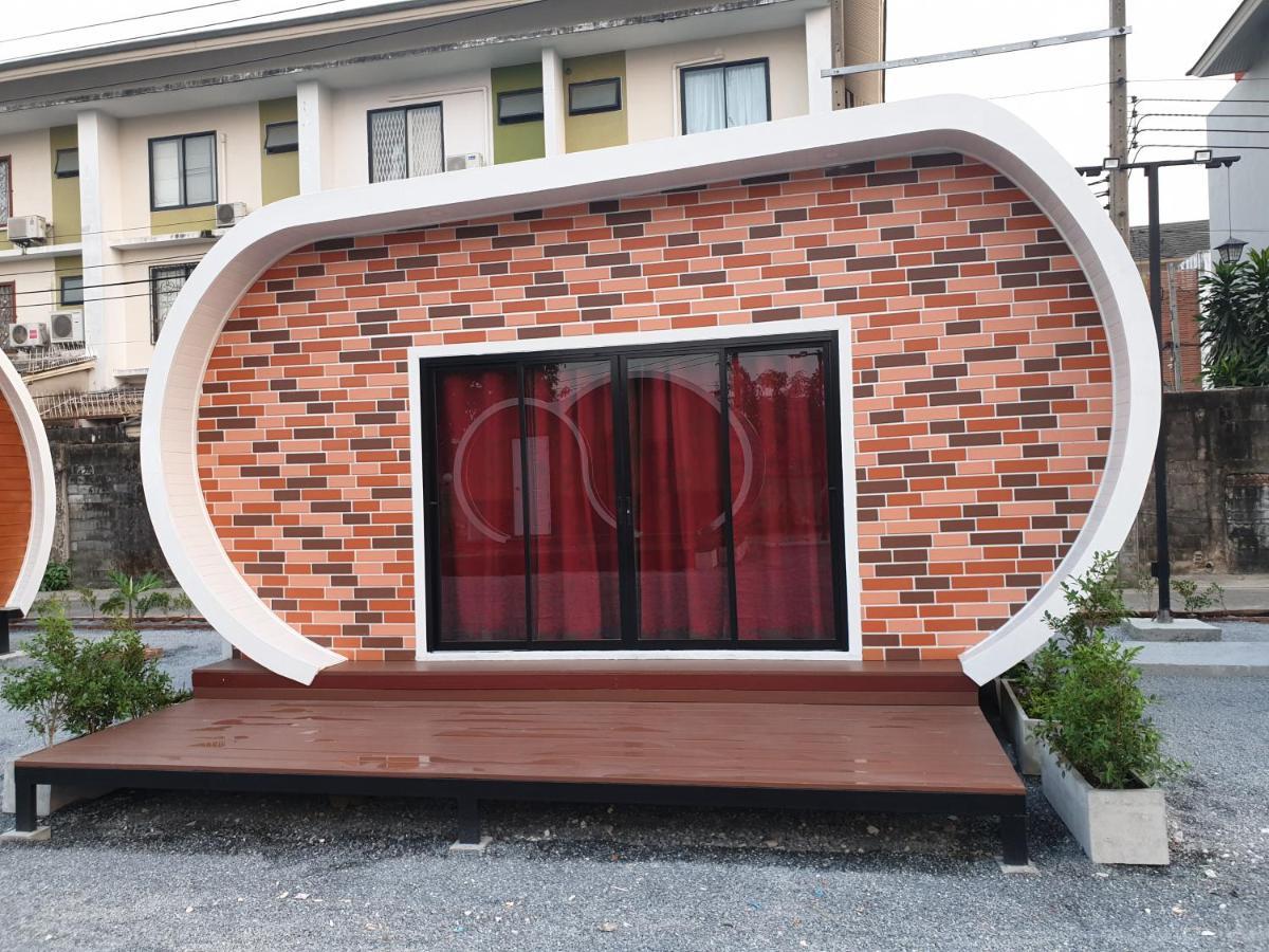 Tiny Hut Resort Bangkok Exterior foto